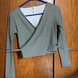 Tie/Wrap crop top-long sleeve